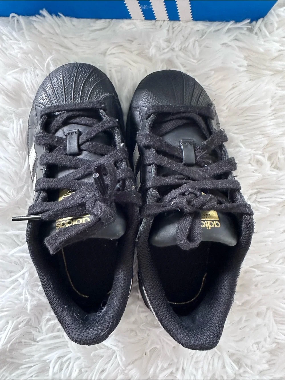 adidas Originals Kids Black and White Superstar Sneakers size 11K